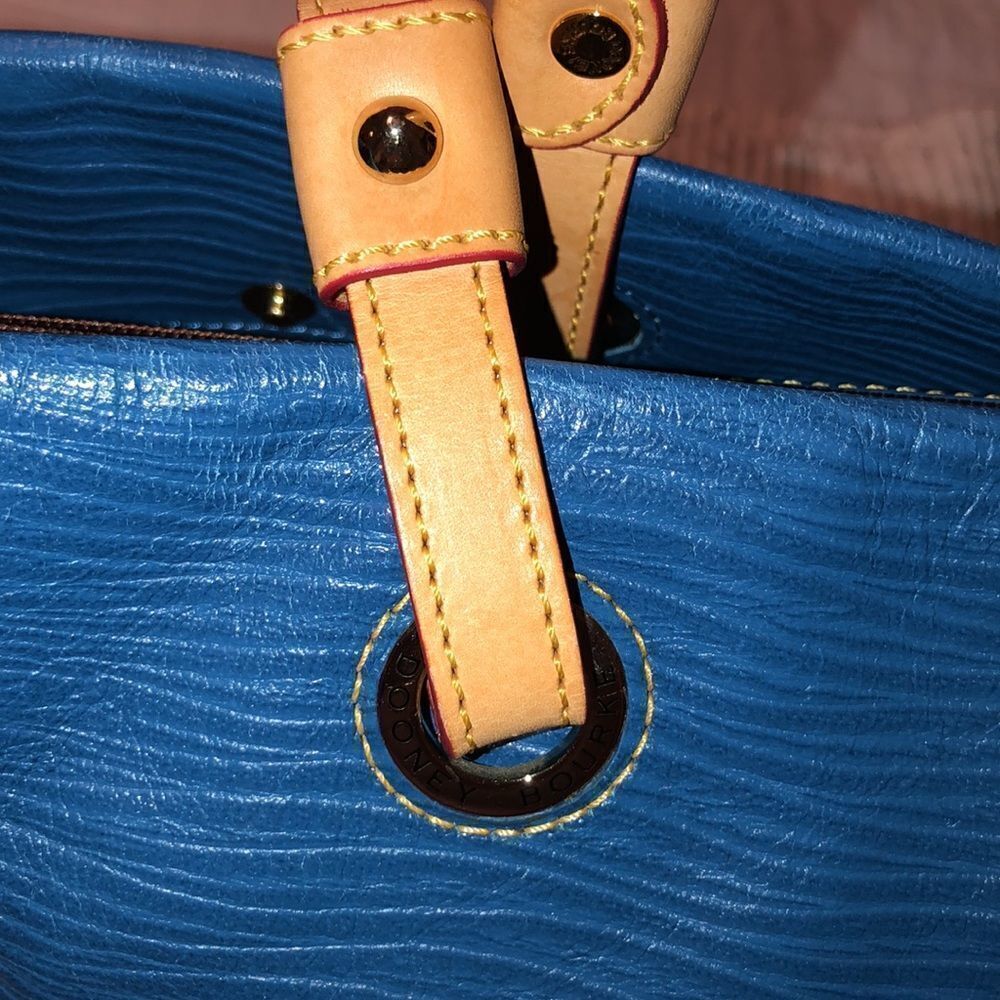 Dooney & Bourke Aqua Blue Tan Red Wavy Textured Leather Tote Purse - Picture 8 of 16